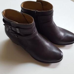 Naturalizer womens size 12 M booties